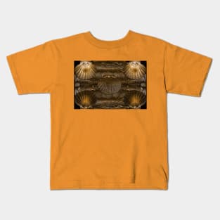 Scallop Shells Background Kids T-Shirt